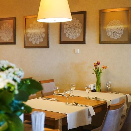 Hotel Antek Zlinice Exteriör bild